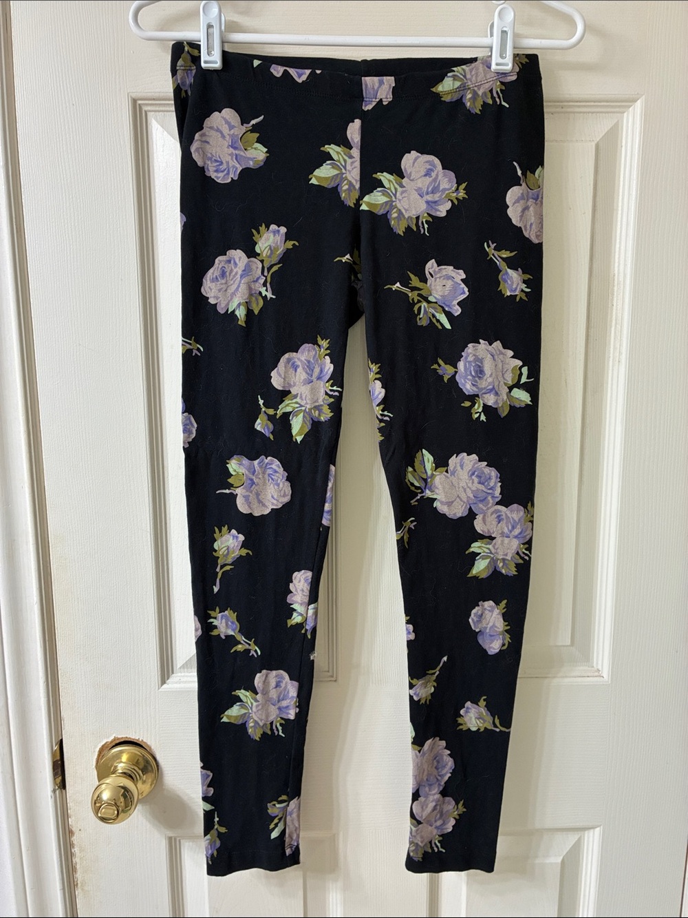 🌷3 for $25🌷Talula, US M, Black Green & Mauve Floral Leggings